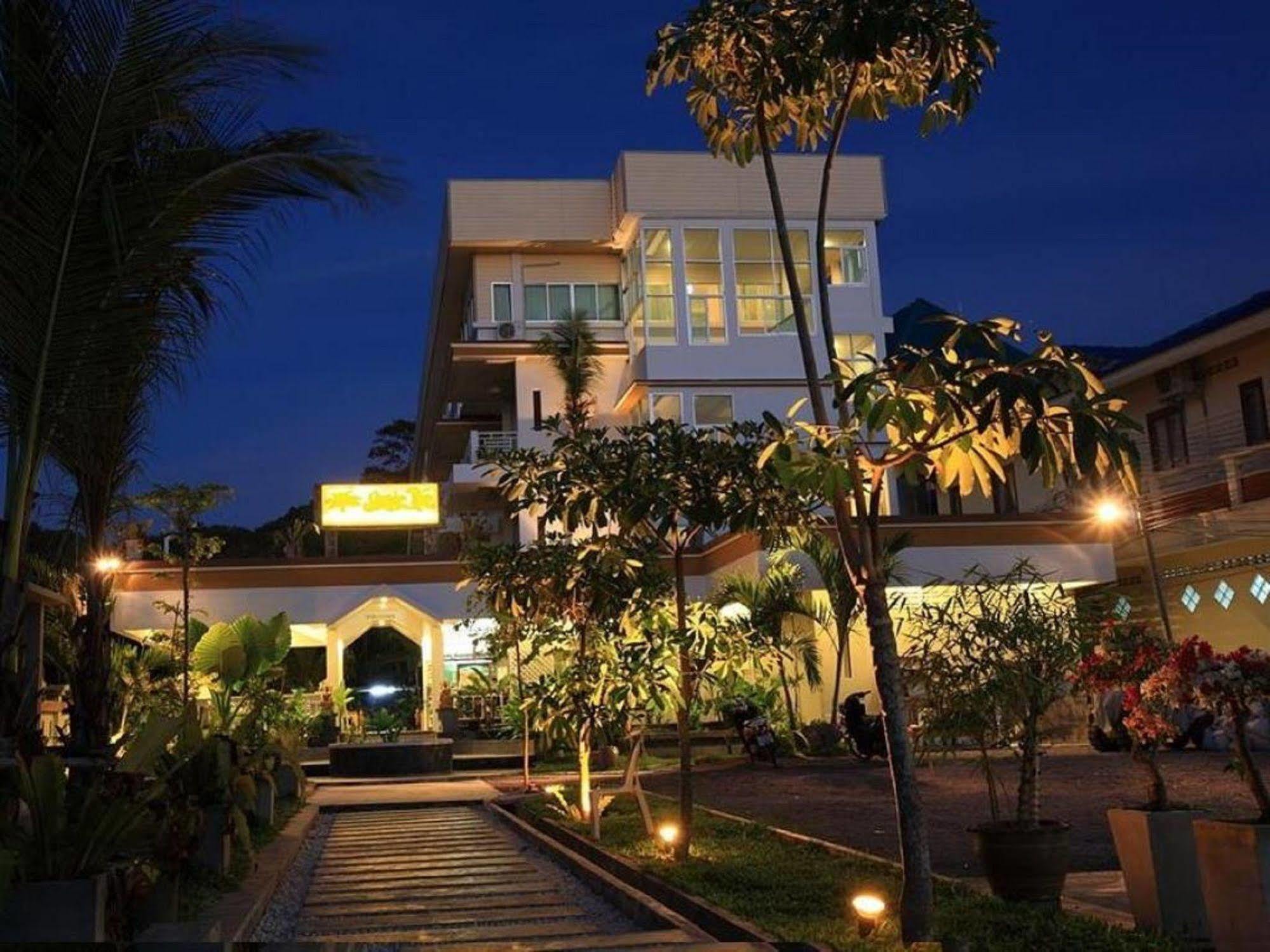 Simple Life Resort Тау Экстерьер фото